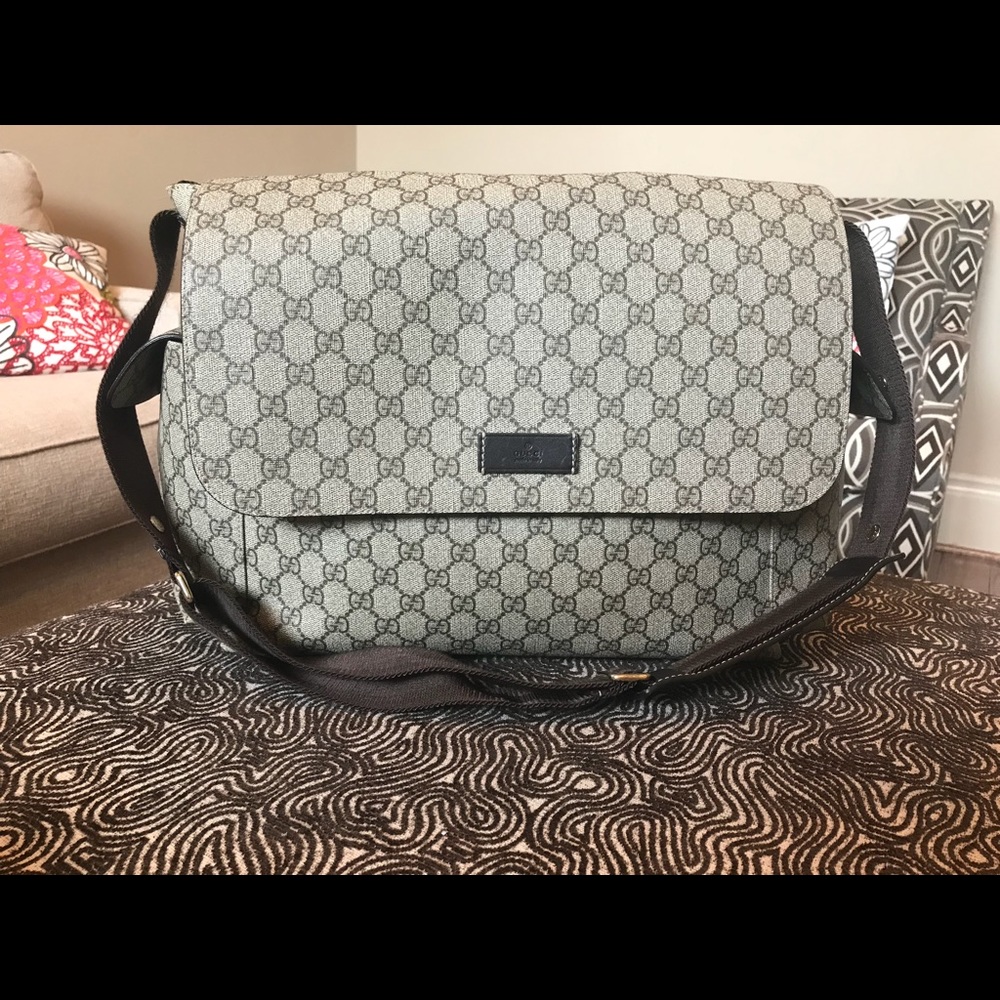 Gucci dipper bag